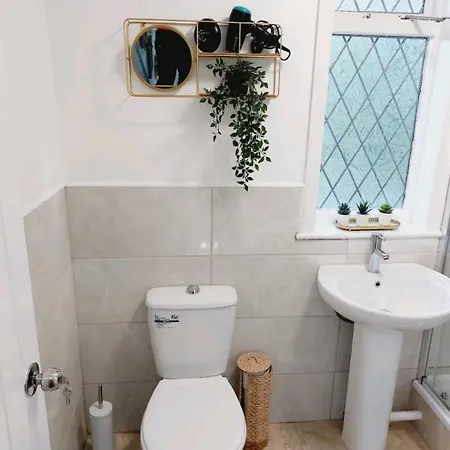 Cosy And Private House Close To Town Mánchester Exterior foto