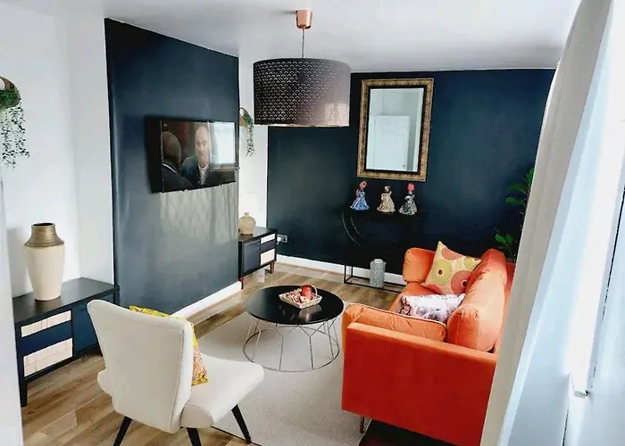 Cosy And Private House Close To Town