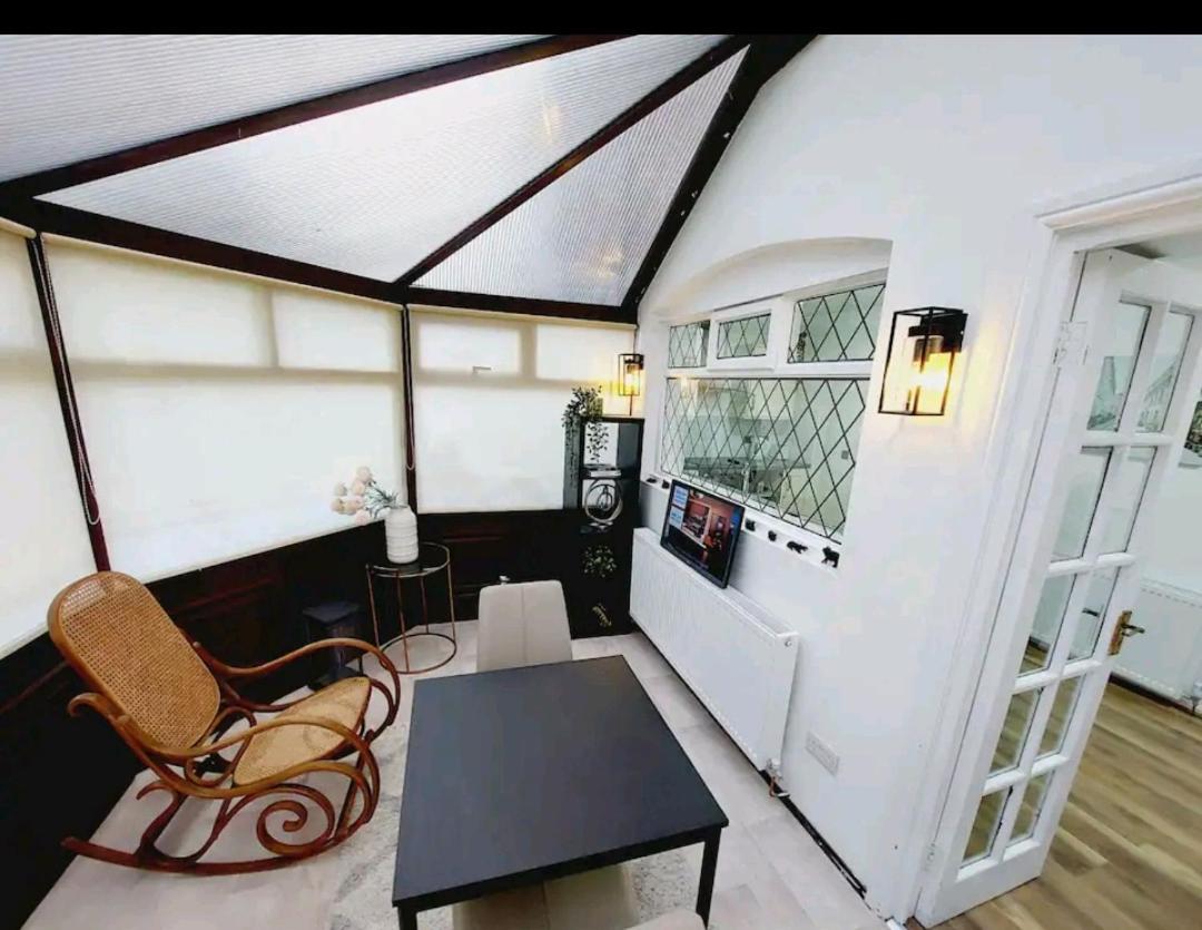 Cosy And Private House Close To Town