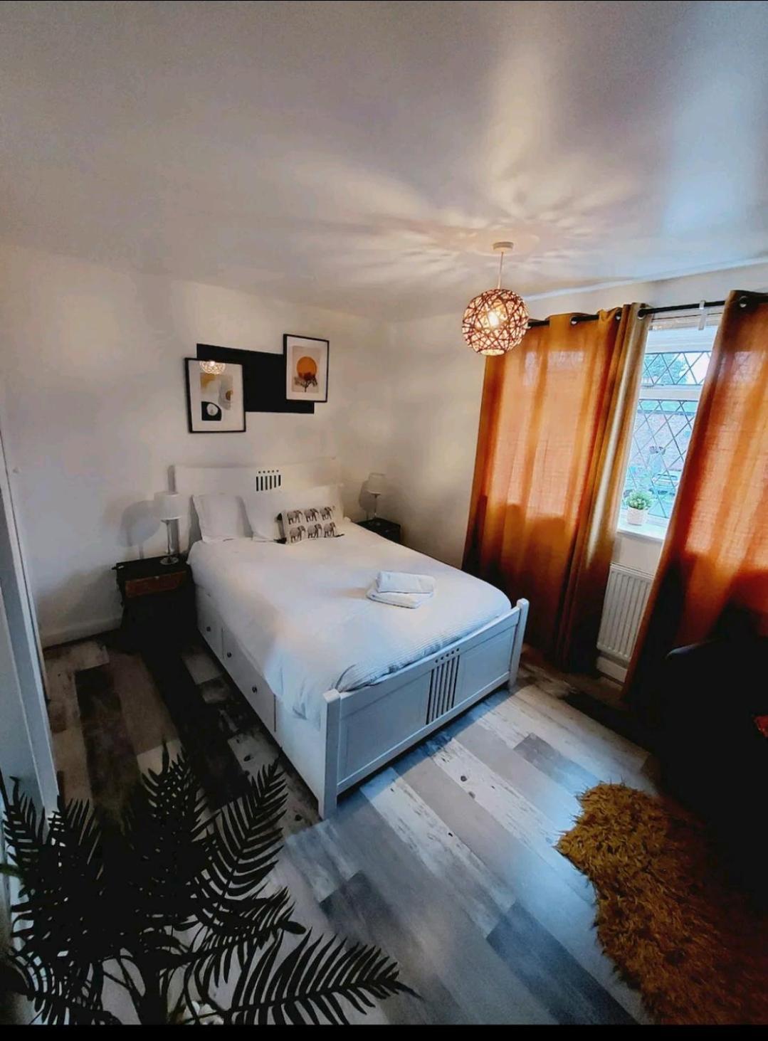 Cosy And Private House Close To Town Apartment *